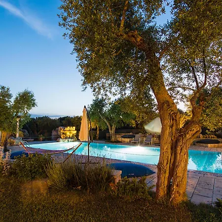 Villa Tenuta Bouganville With Garden And Pool - Happy