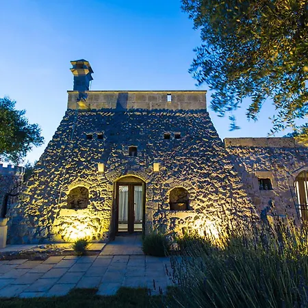 Tenuta Bouganville With Garden And Pool - Happy Carpignano Salentino